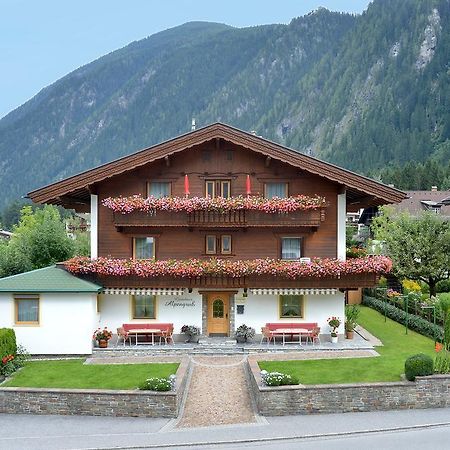 Gaestehaus Alpengruss Mayrhofen Eksteriør bilde